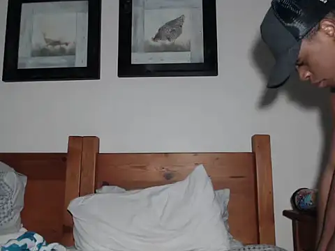 Snapshot of Bedroom_Gangster007 chatting on 10-02-25, 06:15 Bedroom Gangster007 online show from 10-02-25, 06:15