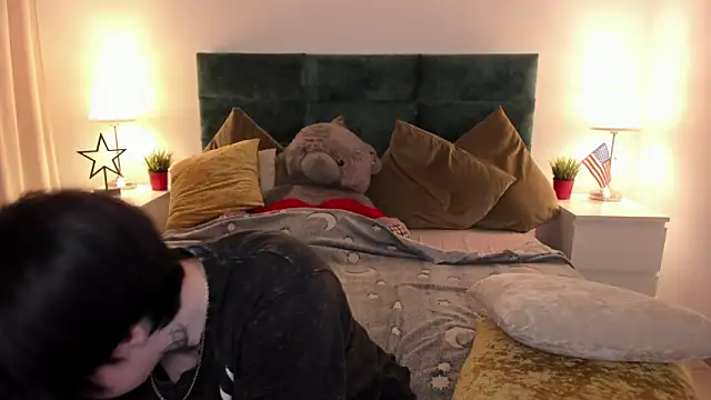 Snapshot of ayakskalermonss chatting on 11-11-25, 02:17 ayakskalermonss online show from 11-11-25, 02:17