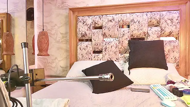 ZOLEY WATSON online show from 03-05-26, 03:02