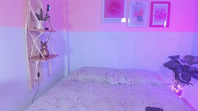 Camila Rivers online show from 09-16-25, 12:06