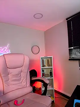 Aphriil   online show from 10-08-25, 12:03