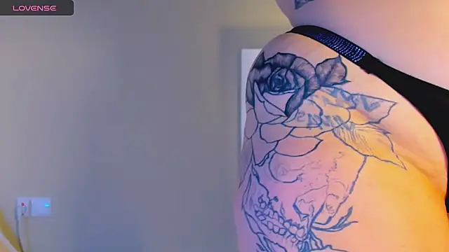 marrenaa online show from 10-06-25, 06:22