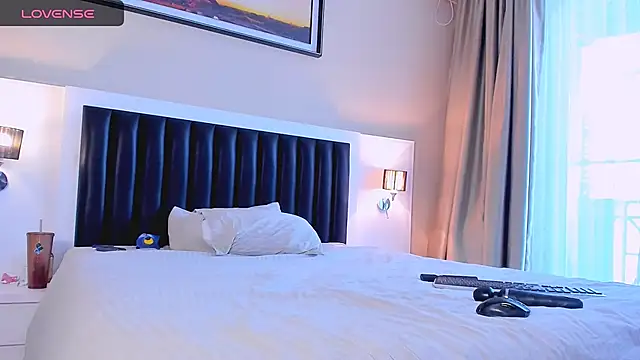 marrenaa online show from 11-18-25, 07:13