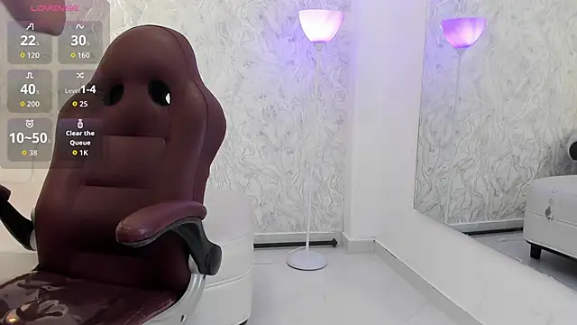 aura sanders1 online show from 04-06-26, 11:44