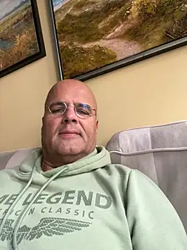 Snapshot of Renebisex chatting on 10-25-25, 10:23 Renebisex online show from 10-25-25, 10:23