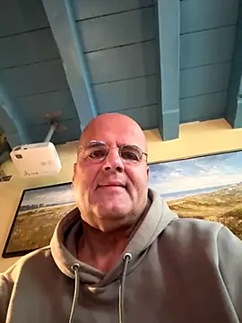 Snapshot of Renebisex chatting on 11-23-25, 09:20 Renebisex online show from 11-23-25, 09:20