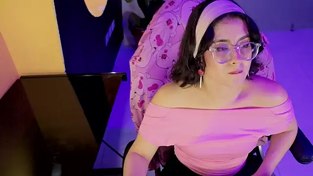 LiLLiAnderson online show from 10-12-25, 11:53