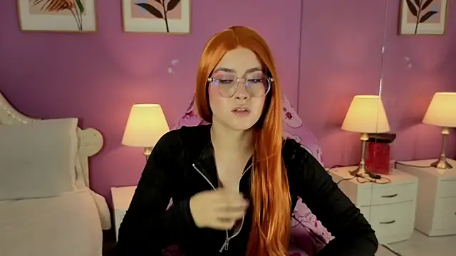 Snapshot of LiLLiAnderson chatting on 10-22-25, 11:43 LiLLiAnderson online show from 10-22-25, 11:43