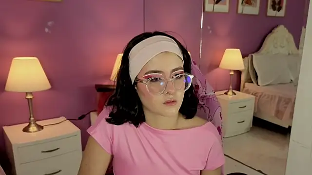 Snapshot of LiLLiAnderson chatting on 11-06-25, 11:44 LiLLiAnderson online show from 11-06-25, 11:44