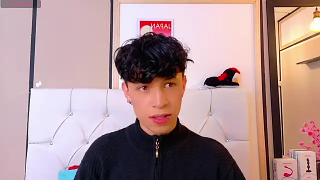 Axel  Evans online show from 04-25-26, 01:25