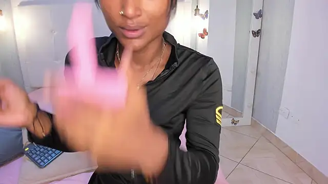 EsmeraldaNyx online show from 10-05-25, 01:53