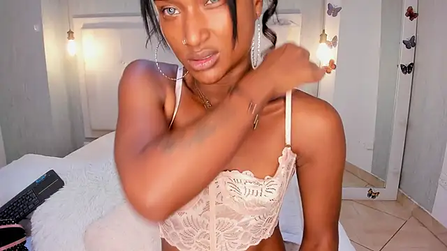 Snapshot of EsmeraldaNyx chatting on 11-26-25, 09:16 EsmeraldaNyx online show from 11-26-25, 09:16