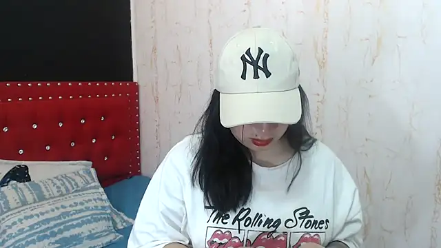 MiaKimky online show from 11-19-25, 04:29