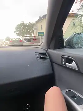 Snapshot of SarettaB90 chatting on 09-25-25, 04:11 SarettaB90 online show from 09-25-25, 04:11