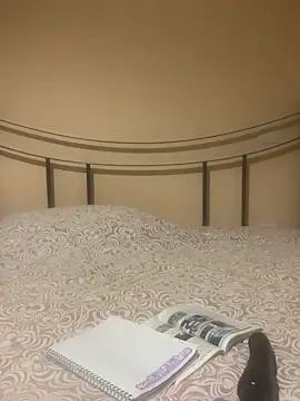 Snapshot of SarettaB90 chatting on 12-04-25, 05:54 SarettaB90 online show from 12-04-25, 05:54