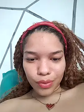 ChloeRaviss online show from 10-16-25, 12:39