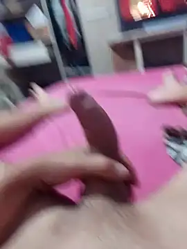 Snapshot of pauzaogrande1 chatting on 12-14-25, 08:52 pauzaogrande1 online show from 12-14-25, 08:52