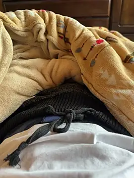 Snapshot of rrrrrriyyffhyeeee chatting on 04-13-26, 06:19 rrrrrriyyffhyeeee online show from 04-13-26, 06:19