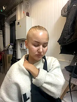 Snapshot of CandyVice chatting on 09-20-25, 04:41 CandyVice online show from 09-20-25, 04:41