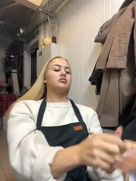 Snapshot of CandyVice chatting on 09-24-25, 04:54 CandyVice online show from 09-24-25, 04:54