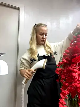 Snapshot of CandyVice chatting on 09-30-25, 05:18 CandyVice online show from 09-30-25, 05:18