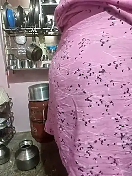 dhanshri143 online show from 04-18-26, 04:27