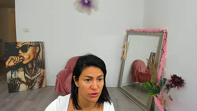 Arya Lexy online show from 11-21-25, 07:12