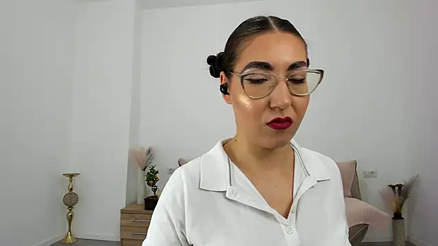 Snapshot of Kylie_Kathy chatting on 09-23-25, 06:11 Kylie Kathy online show from 09-23-25, 06:11