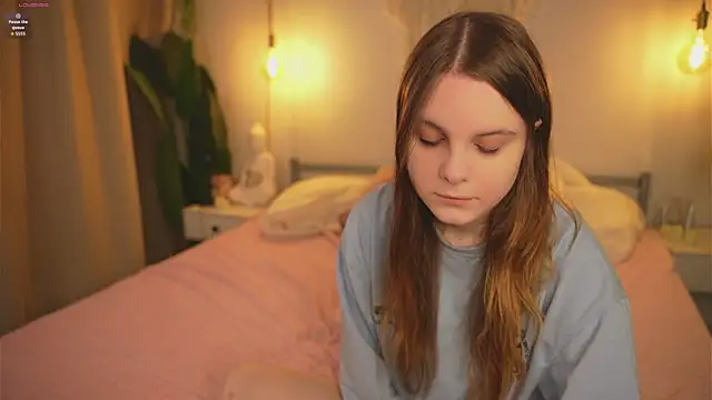 Snapshot of Lu__Lane chatting on 12-05-25, 08:23 Lu Lane online show from 12-05-25, 08:23