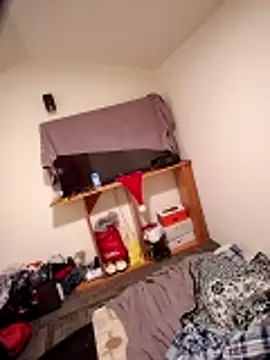 Snapshot of uratre chatting on 12-16-25, 07:57 uratre online show from 12-16-25, 07:57