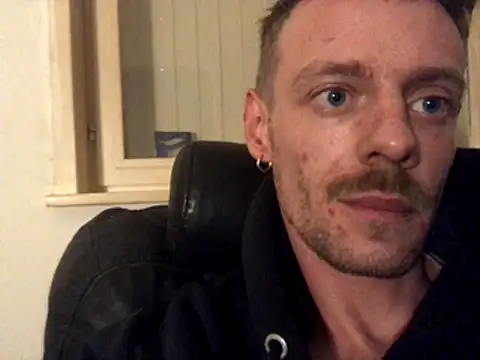 Snapshot of WearingJungian chatting on 12-16-25, 08:52 WearingJungian online show from 12-16-25, 08:52