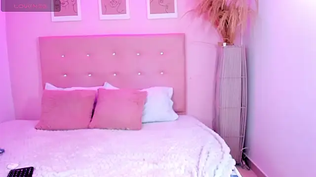 ANNIE DOLCE  online show from 09-26-25, 09:08