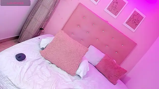 Snapshot of ANNIE_DOLCE_ chatting on 01-17-26, 10:42 ANNIE DOLCE online show from 01-17-26, 10:42