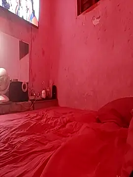 Snapshot of Kellye_hotTs chatting on 10-13-25, 05:07 Kellye hotTs online show from 10-13-25, 05:07