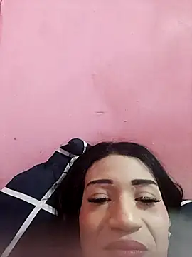 Snapshot of Kellye_hotTs chatting on 10-24-25, 05:15 Kellye hotTs online show from 10-24-25, 05:15