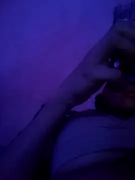 Snapshot of Kellye_hotTs chatting on 11-07-25, 10:26 Kellye hotTs online show from 11-07-25, 10:26