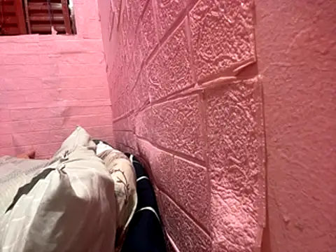 Snapshot of Kellye_hotTs chatting on 12-16-25, 10:20 Kellye hotTs online show from 12-16-25, 10:20