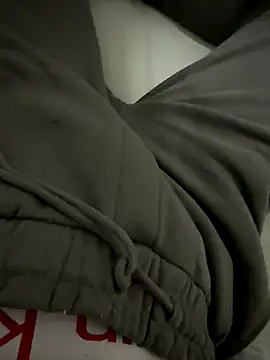 Snapshot of Play_Boy07 chatting on 11-09-25, 03:43 Play Boy07 online show from 11-09-25, 03:43