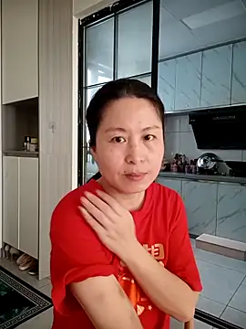 chengcheng12 online show from 10-02-25, 12:39