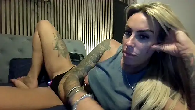 poppyinga1 online show from 11-09-25, 10:19