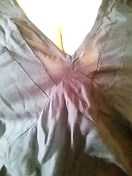 Snapshot of Ponds_beauty chatting on 10-01-25, 05:57 Ponds beauty online show from 10-01-25, 05:57