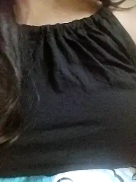 Snapshot of Ponds_beauty chatting on 11-04-25, 03:22 Ponds beauty online show from 11-04-25, 03:22