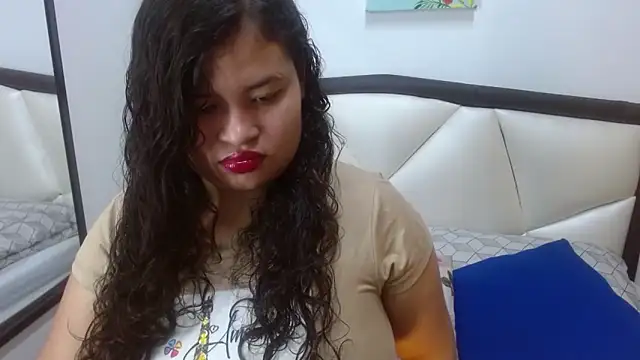 Snapshot of Madison_Copers chatting on 09-15-25, 12:05 Madison Copers online show from 09-15-25, 12:05