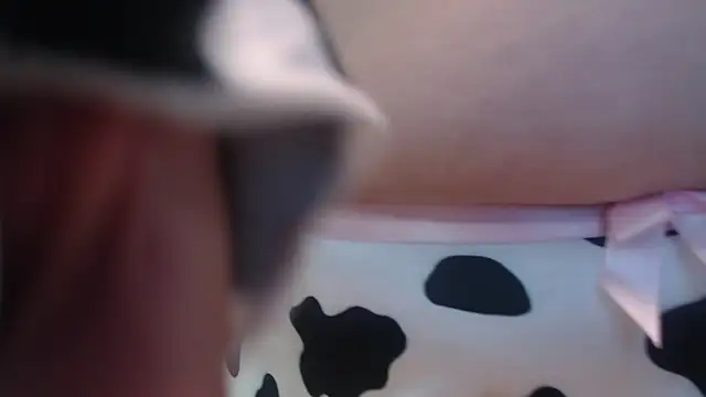 Snapshot of Madison_Copers chatting on 10-31-25, 05:58 Madison Copers online show from 10-31-25, 05:58