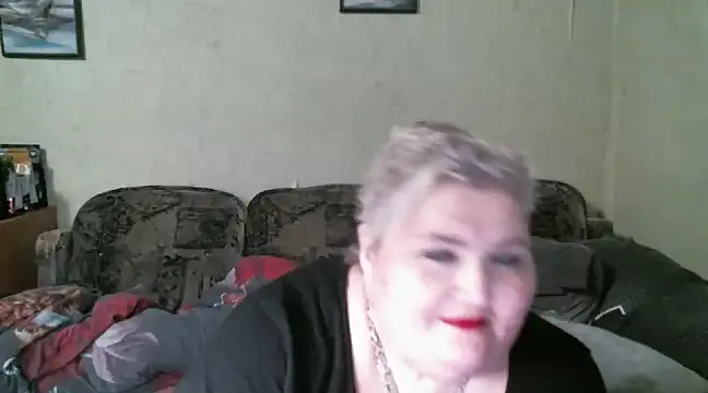 Snapshot of Lana555 chatting on 03-05-25, 10:43 Lana555 online show from 03-05-25, 10:43