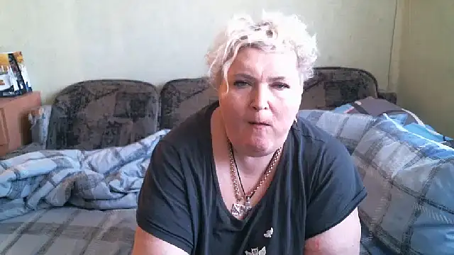 Snapshot of Lana555 chatting on 09-12-25, 12:38 Lana555 online show from 09-12-25, 12:38