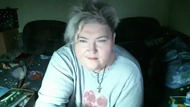 Snapshot of Lana555 chatting on 10-16-25, 11:17 Lana555 online show from 10-16-25, 11:17