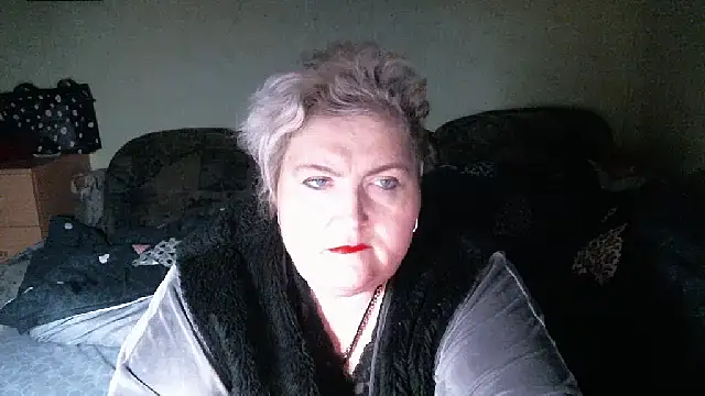 Snapshot of Lana555 chatting on 10-23-25, 11:24 Lana555 online show from 10-23-25, 11:24