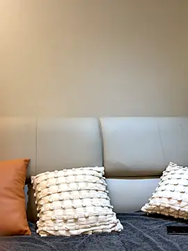 Snapshot of Lexiluv1 chatting on 12-14-25, 05:07 Lexiluv1 online show from 12-14-25, 05:07