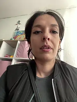 Piggiteablacktea online show from 04-17-26, 02:31